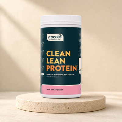 Nuzest Clean Lean Protein strawberry, 1 kg, on a beige stone platform